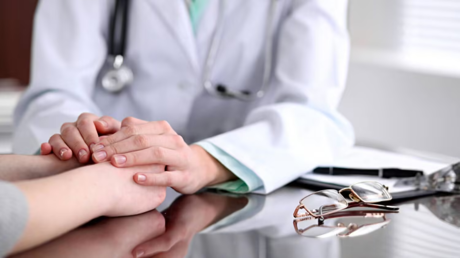 UAE doctors debunk cancer myths, list early warning signs to fight disease