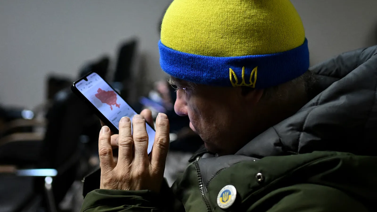 Do you have nomophobia? UAE doctors warn against excessive use of mobile phones